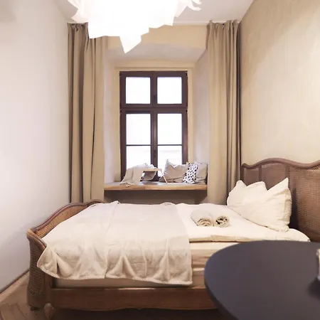 Charming / Old Town Center