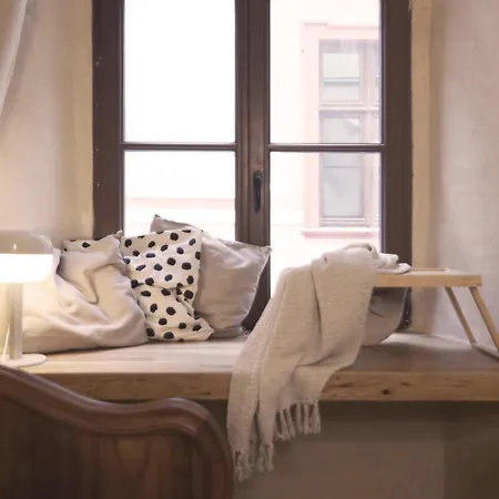 Charming / Old Town Center