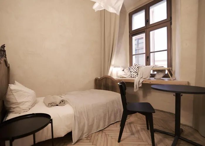 アパート Charming / Old Town Center *